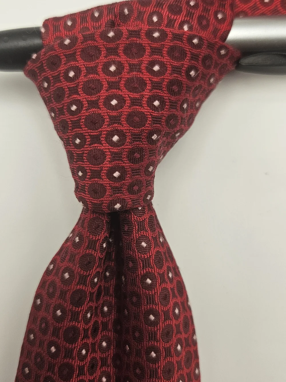 Men's Banana Republic Red Geometric MedallionSilkTie Vintage Made In Italy #4086
